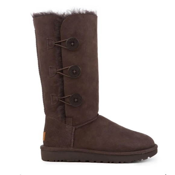 Ugg Bailey Button Triplet II Chocolate Brown Boots 7 EXCELLENT CONDITION - Picture 1 of 16